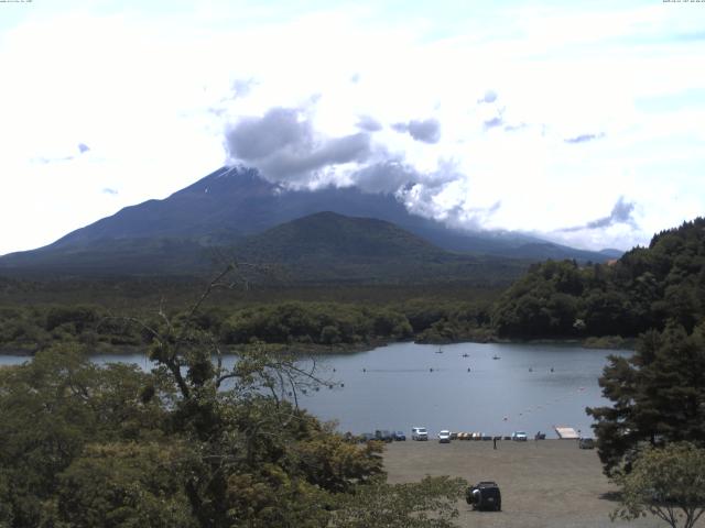 精進湖からの富士山