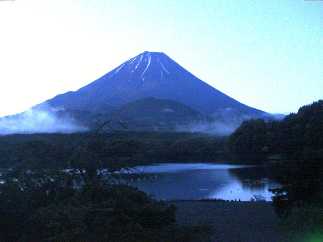 精進湖からの富士山