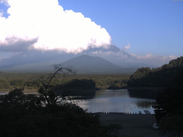 精進湖からの富士山