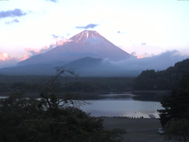 精進湖からの富士山