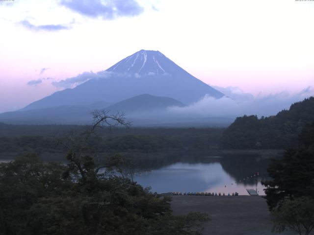 精進湖からの富士山