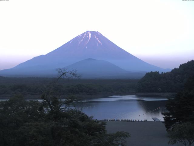 精進湖からの富士山
