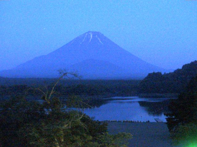 精進湖からの富士山