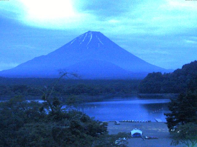 精進湖からの富士山