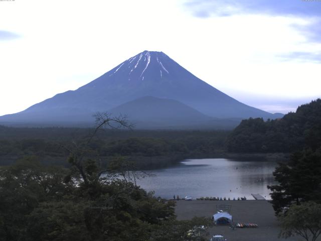 精進湖からの富士山