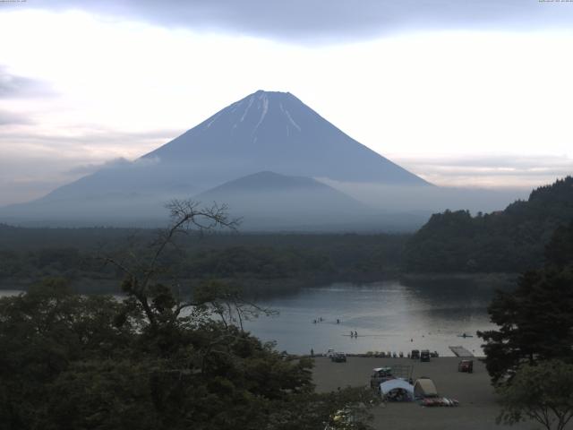 精進湖からの富士山