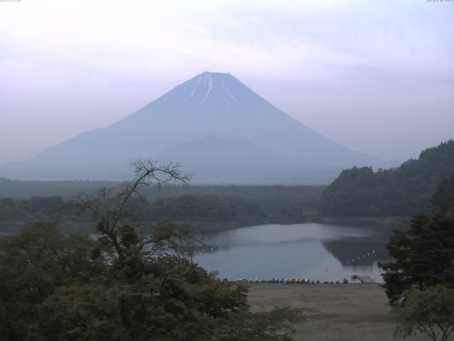 精進湖からの富士山
