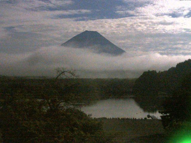 精進湖からの富士山