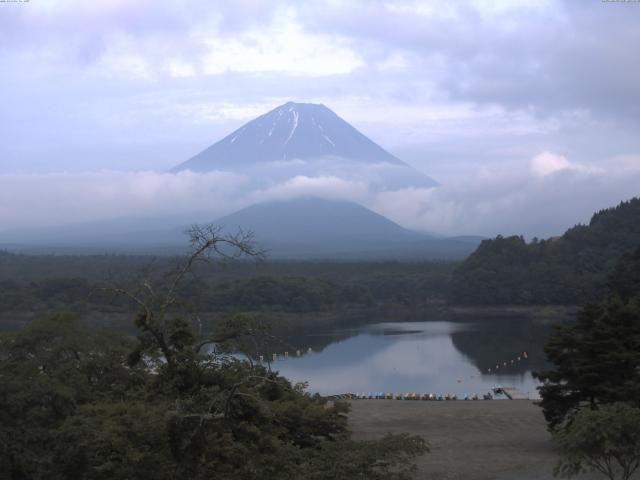 精進湖からの富士山