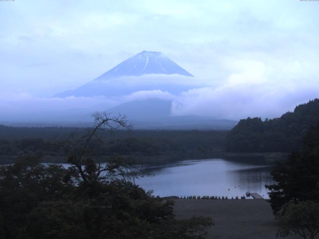 精進湖からの富士山