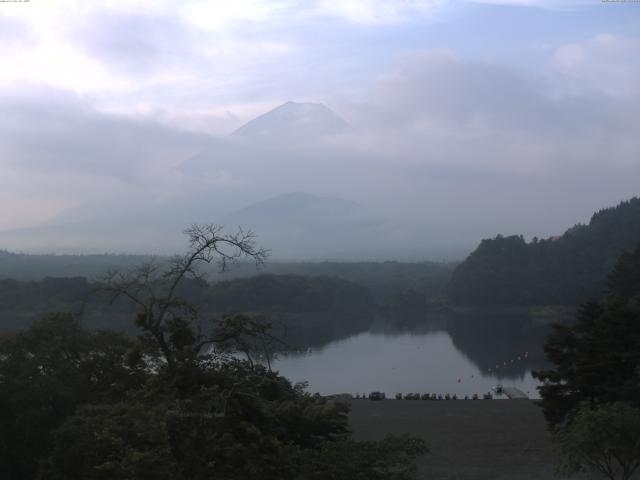 精進湖からの富士山