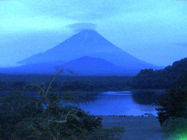精進湖からの富士山