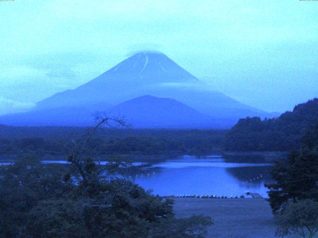 精進湖からの富士山