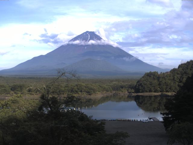 精進湖からの富士山