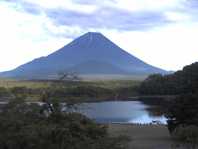精進湖からの富士山