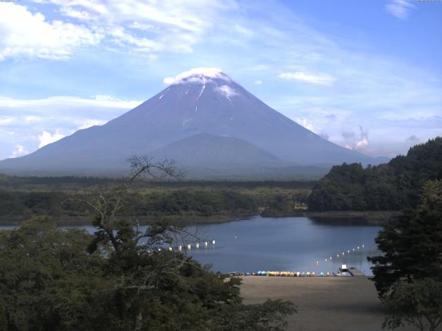 精進湖からの富士山