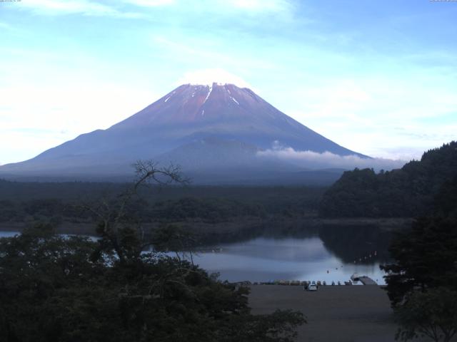 精進湖からの富士山