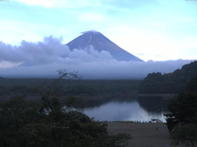 精進湖からの富士山
