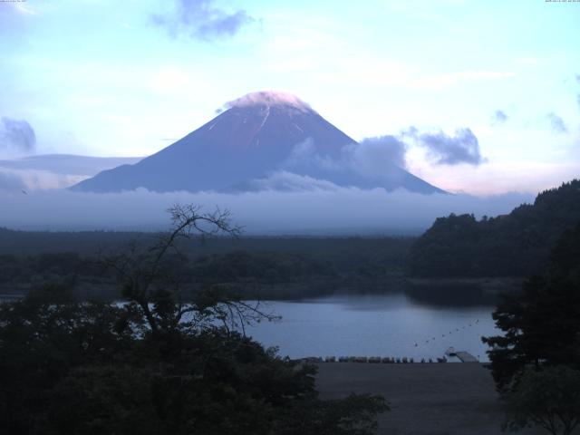 精進湖からの富士山