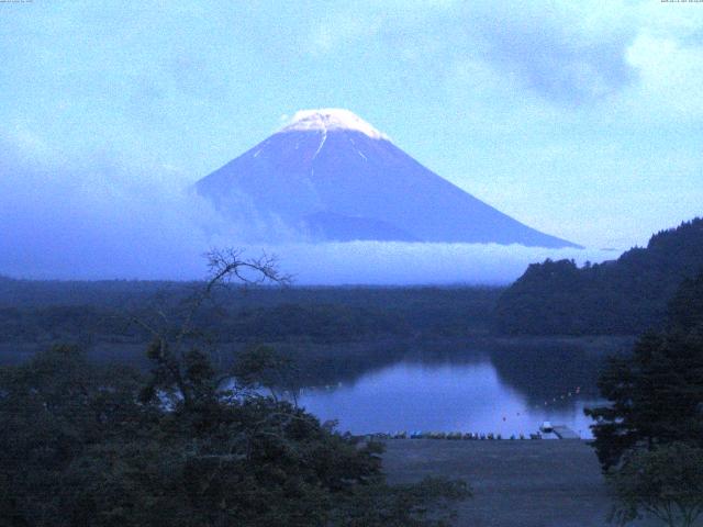 精進湖からの富士山