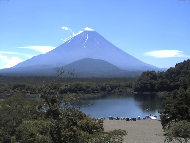 精進湖からの富士山