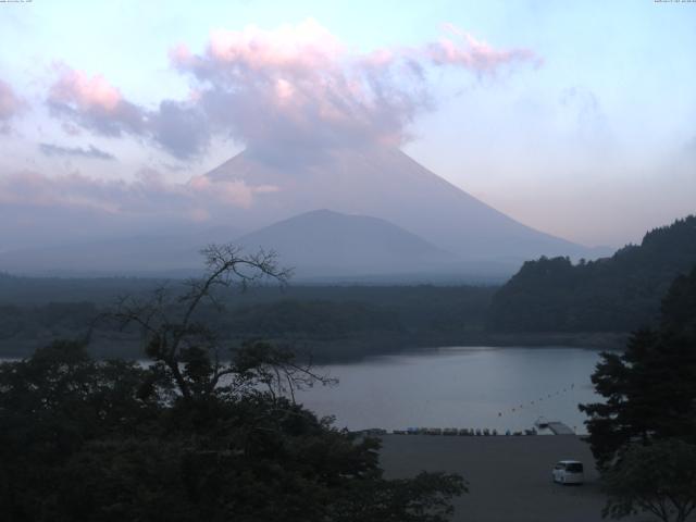 精進湖からの富士山