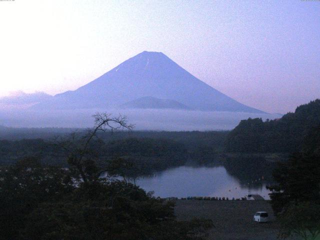 精進湖からの富士山