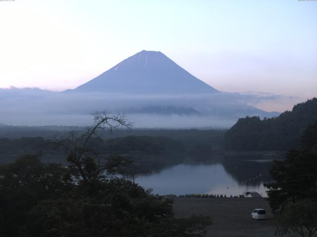 精進湖からの富士山