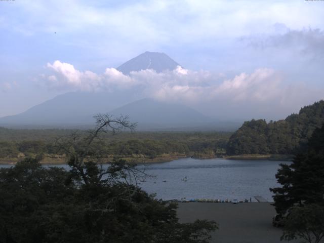 精進湖からの富士山