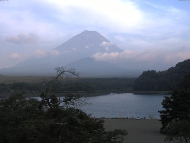 精進湖からの富士山