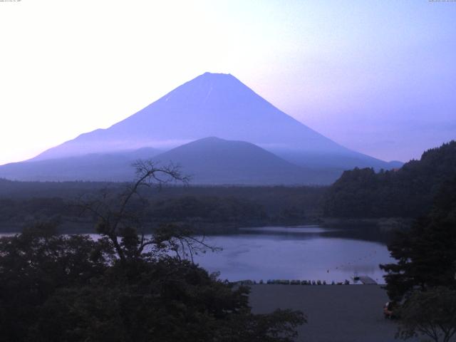 精進湖からの富士山