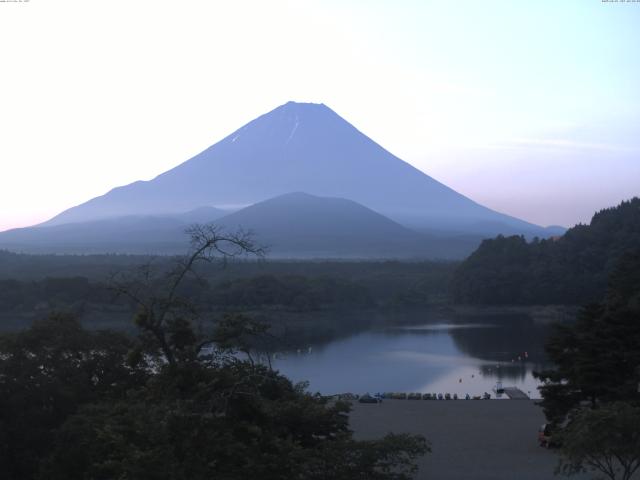 精進湖からの富士山