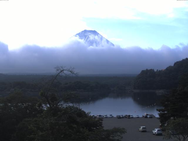 精進湖からの富士山