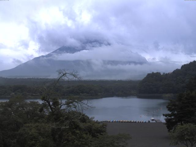 精進湖からの富士山