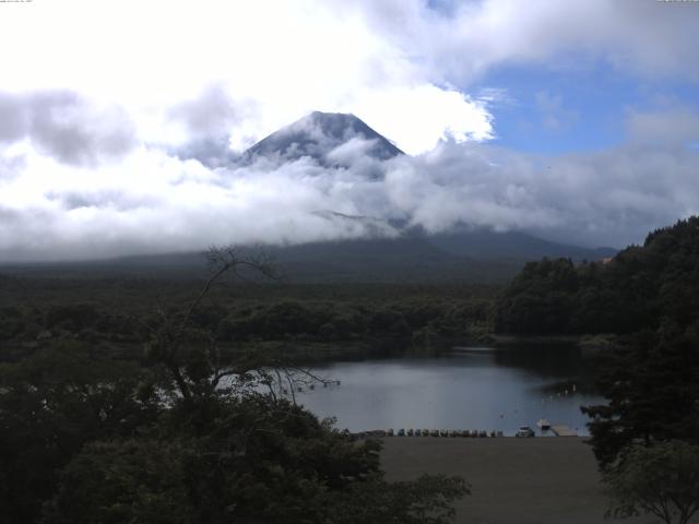精進湖からの富士山