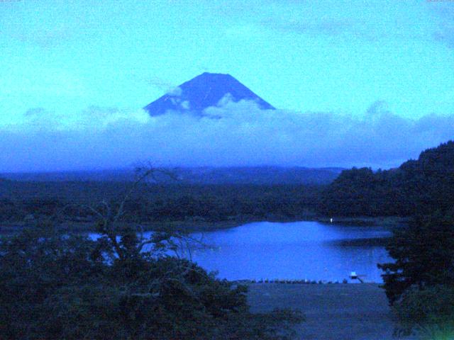 精進湖からの富士山