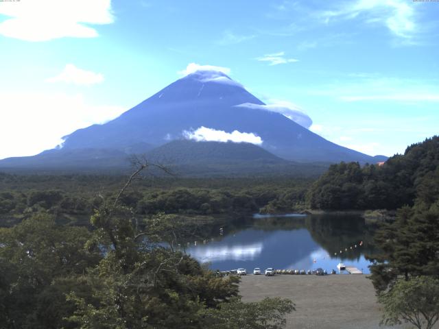 精進湖からの富士山
