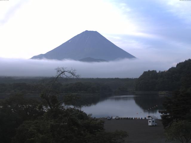 精進湖からの富士山
