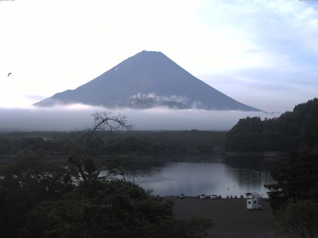 精進湖からの富士山