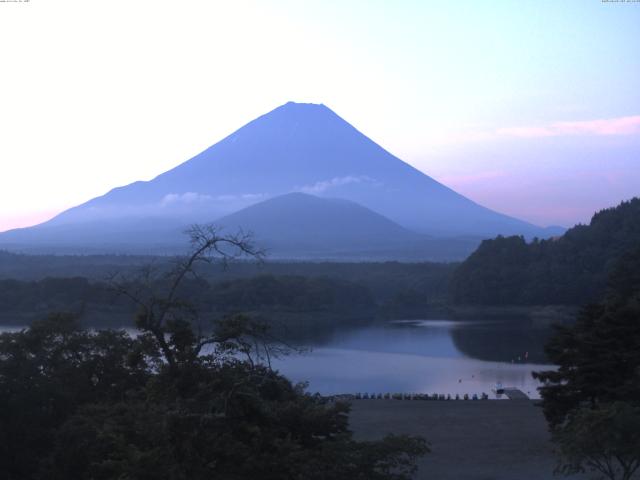 精進湖からの富士山