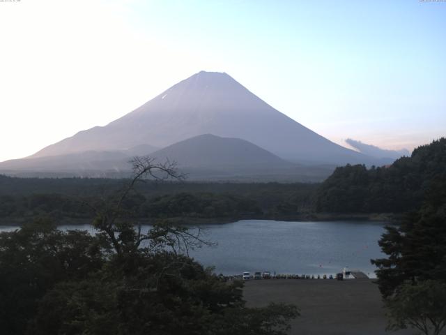 精進湖からの富士山