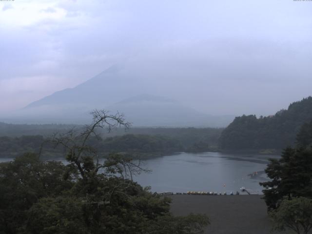 精進湖からの富士山