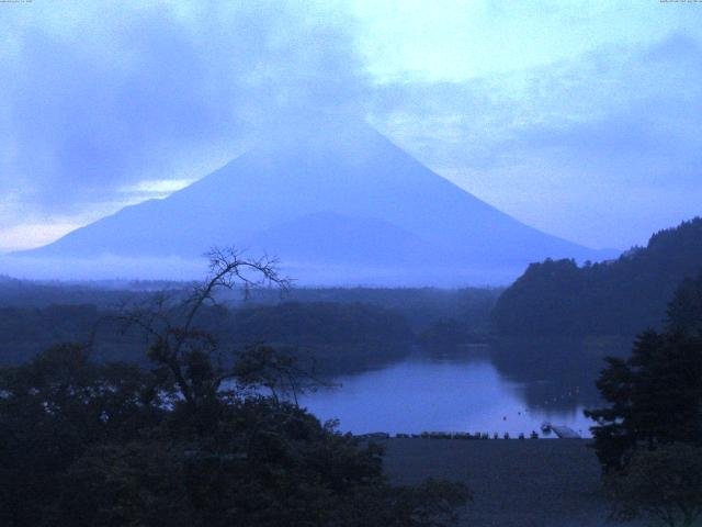 精進湖からの富士山
