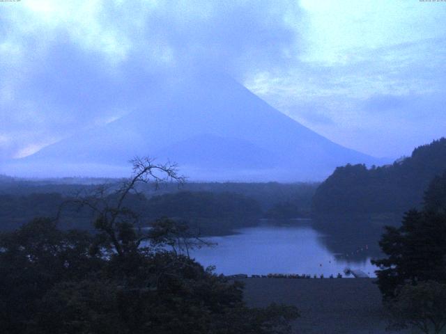精進湖からの富士山