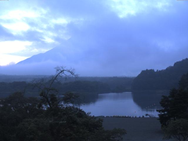 精進湖からの富士山