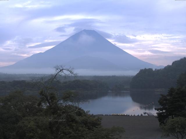 精進湖からの富士山