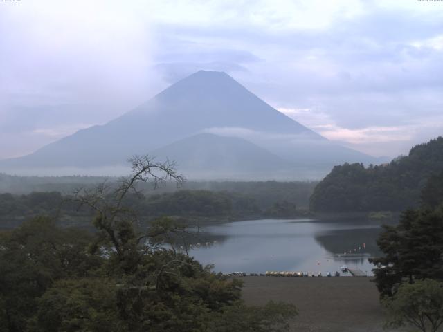 精進湖からの富士山