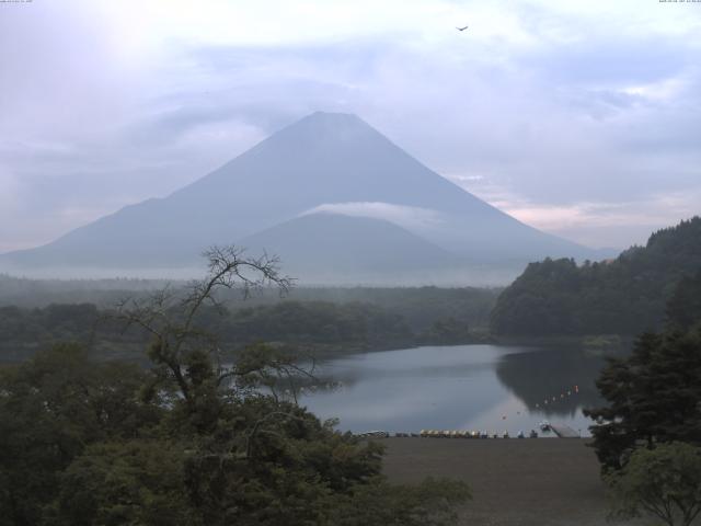 精進湖からの富士山