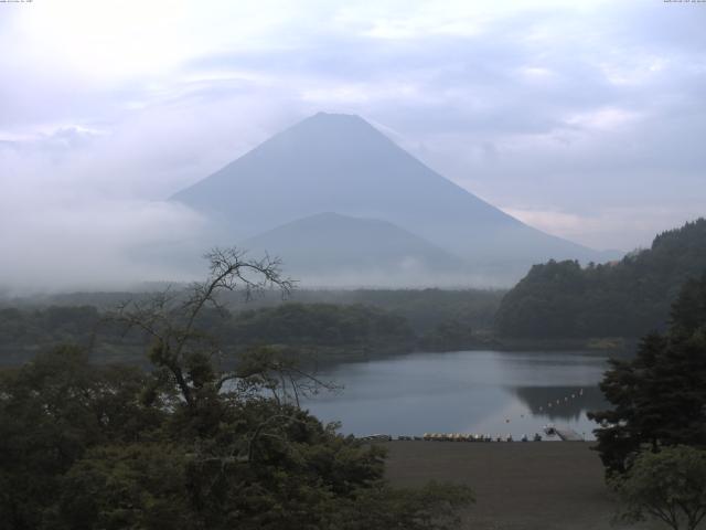 精進湖からの富士山