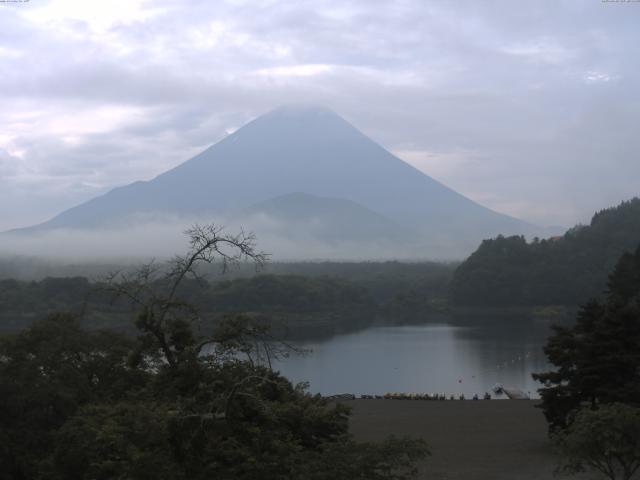精進湖からの富士山